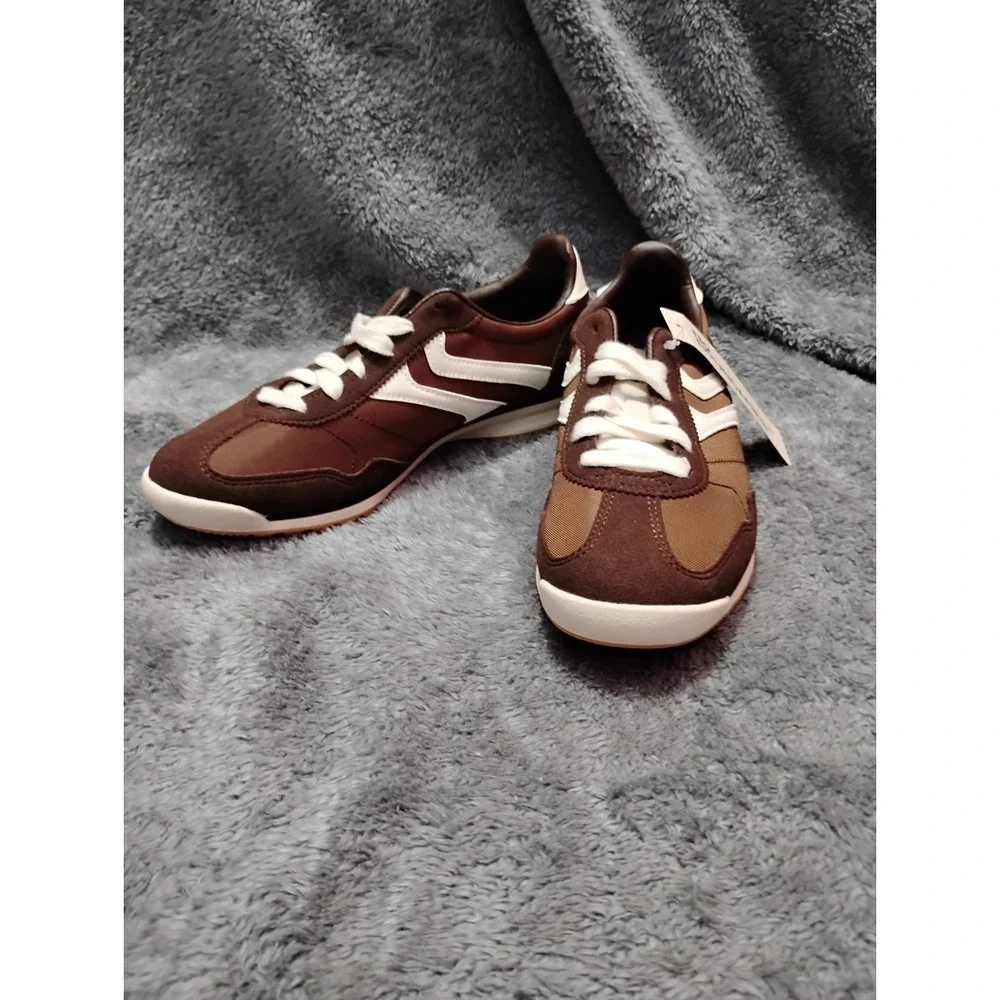 No Boundaries Women's Brown/White Lace Up Low Top Athletic Sneakers